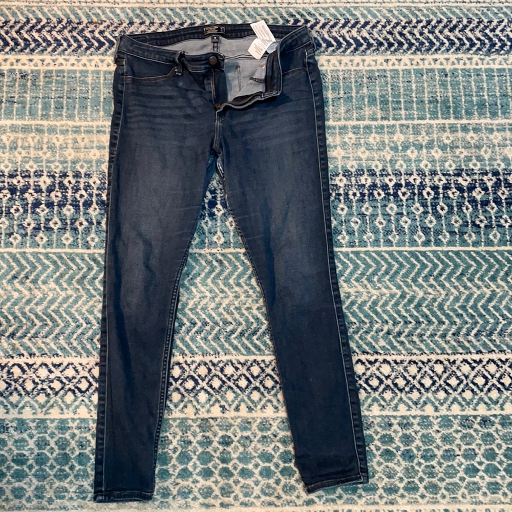 Abercrombie & Fitch Harper Low Rise Jean Legging